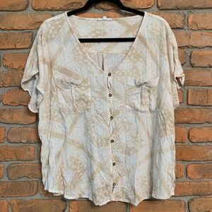 Maurices Button Down‎ Top Womens Size XXL Beige White Bandana Print Short Sleeve